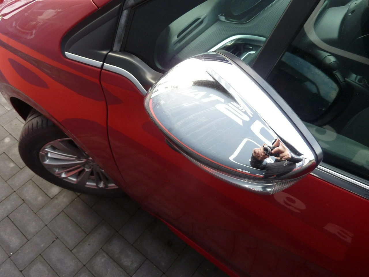 Peugeot 208 - Zdjęcie 36