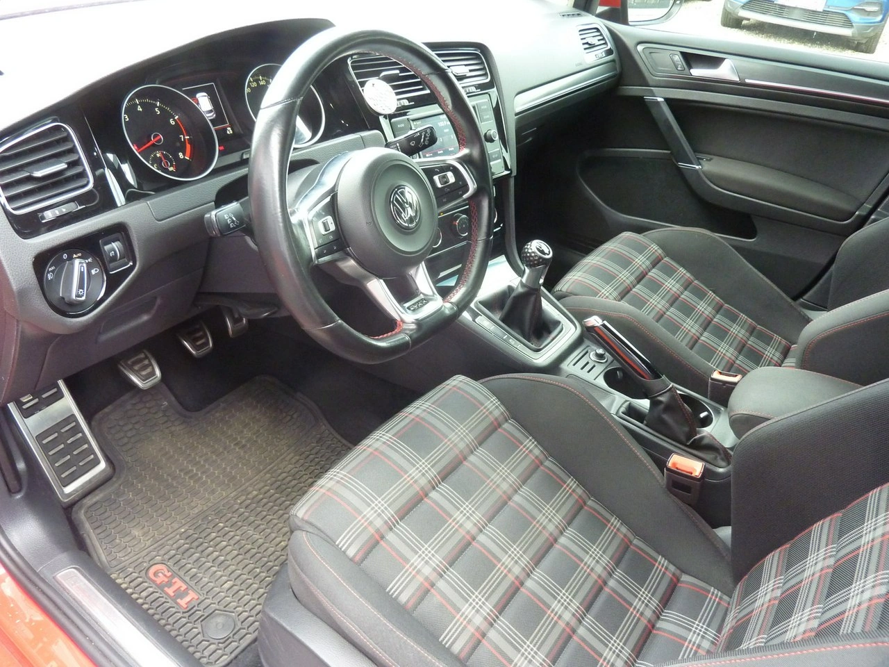 Volkswagen Golf - Zdjęcie 11