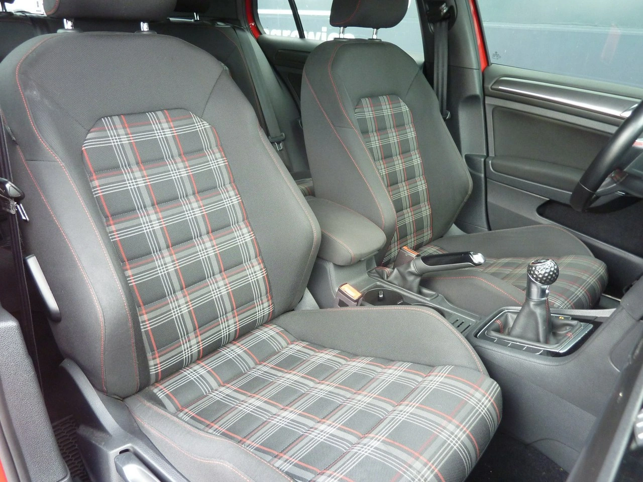 Volkswagen Golf - Zdjęcie 18