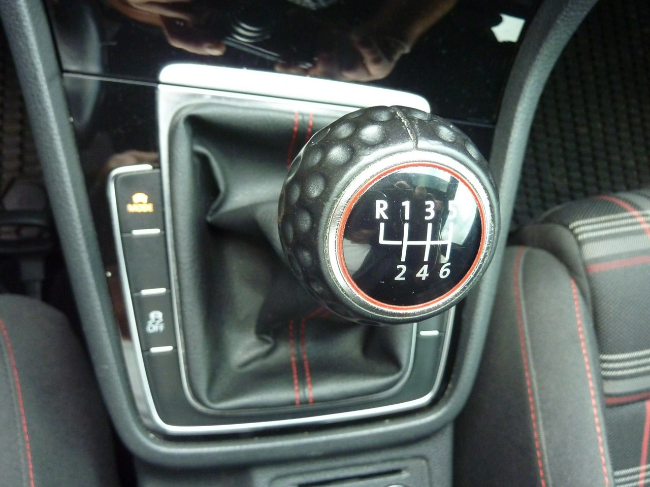 Volkswagen Golf - Zdjęcie 34