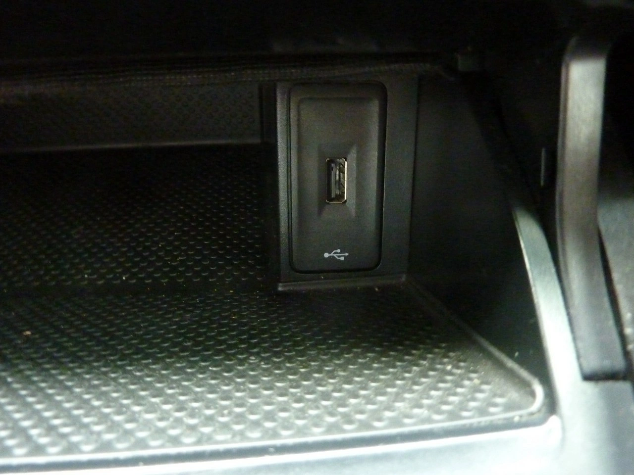 Volkswagen Golf - Zdjęcie 35