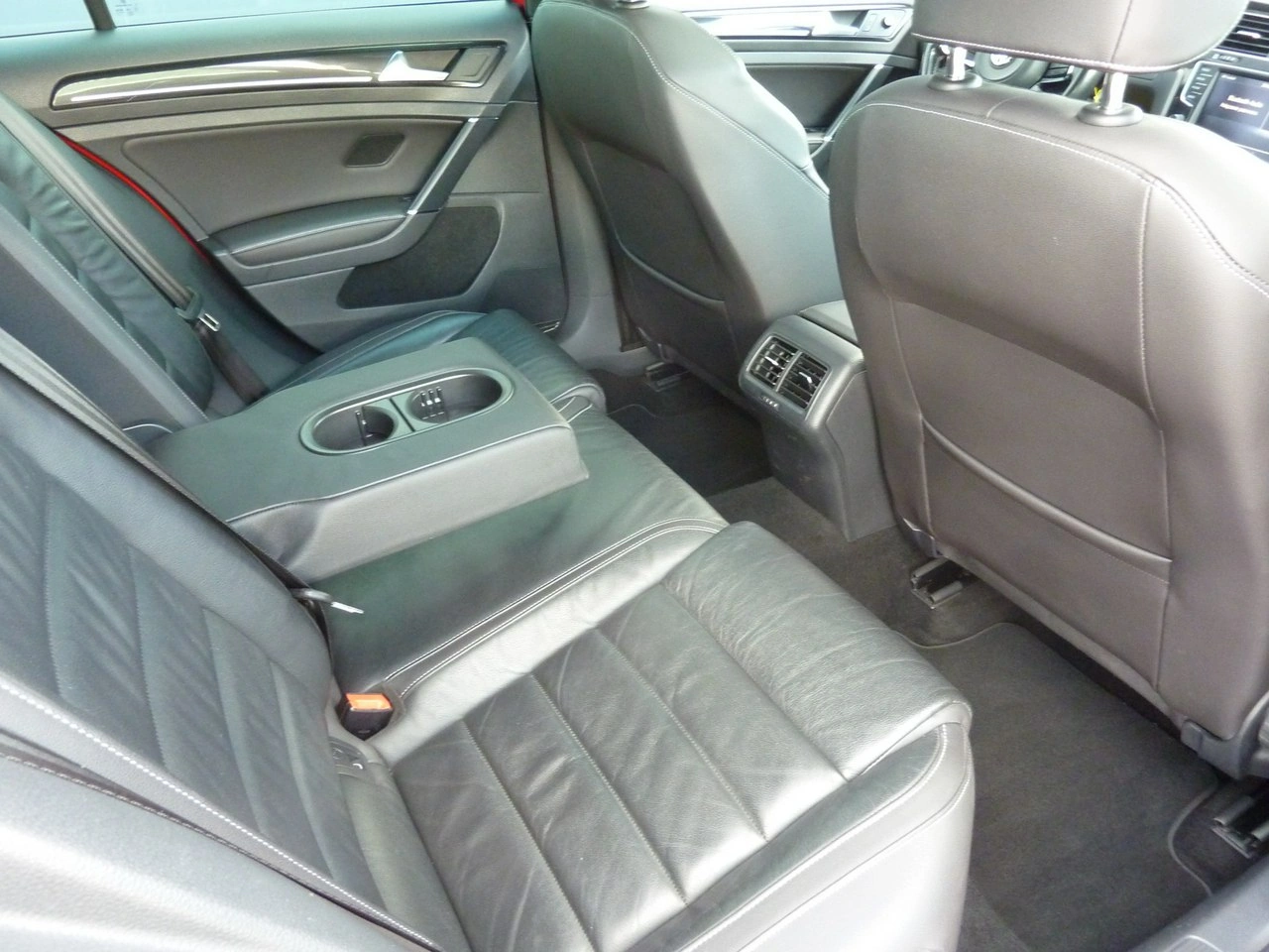 Volkswagen Golf - Zdjęcie 13