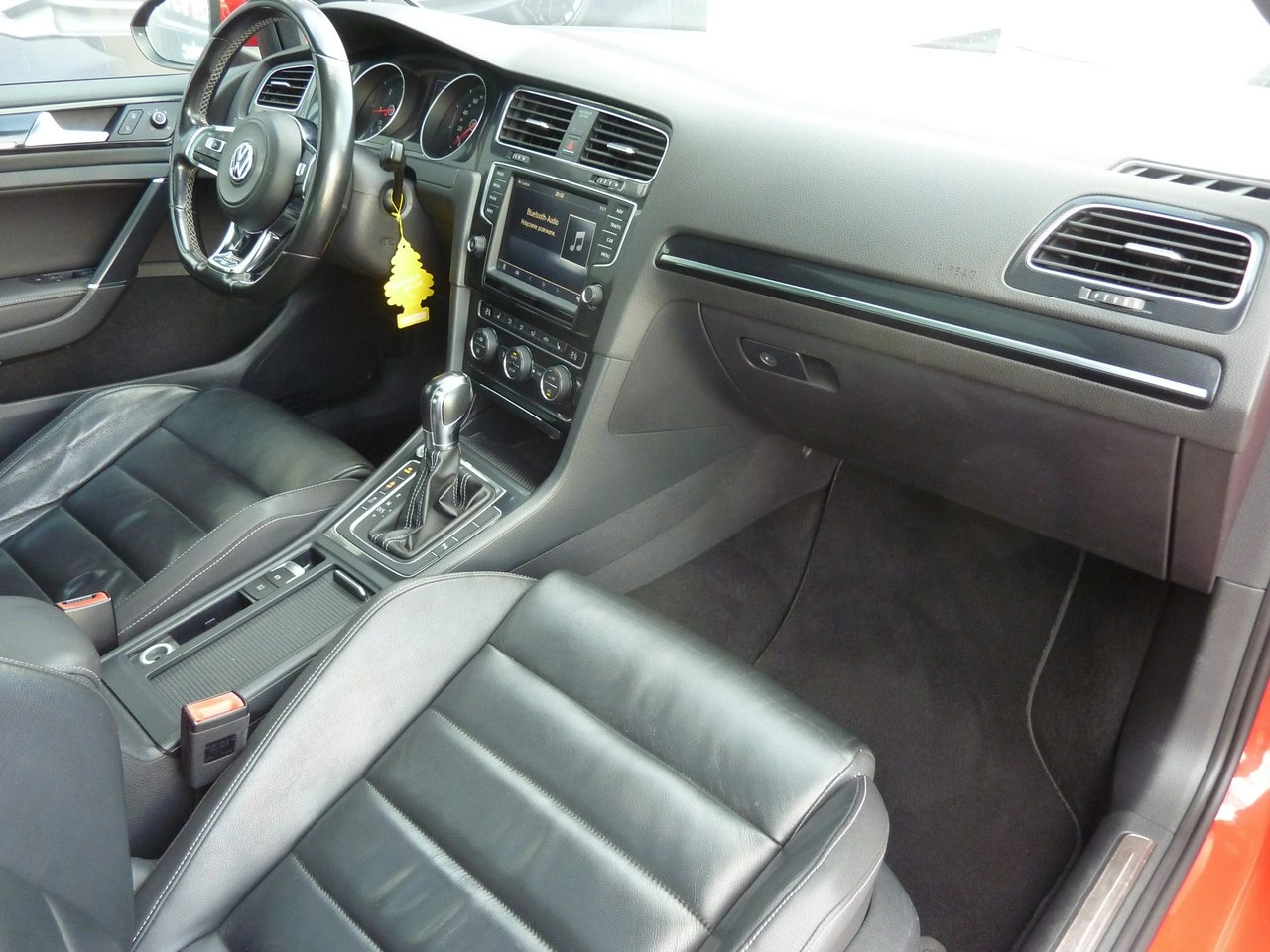 Volkswagen Golf - Zdjęcie 14