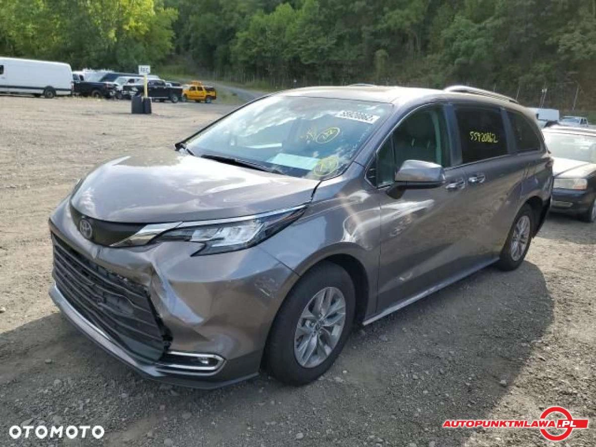 Toyota Sienna - Zdjęcie 1