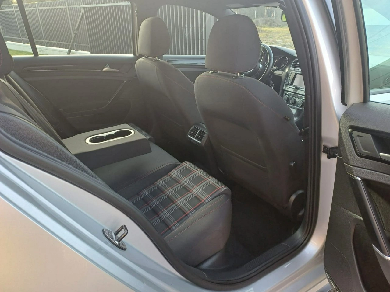 Volkswagen Golf - Zdjęcie 4