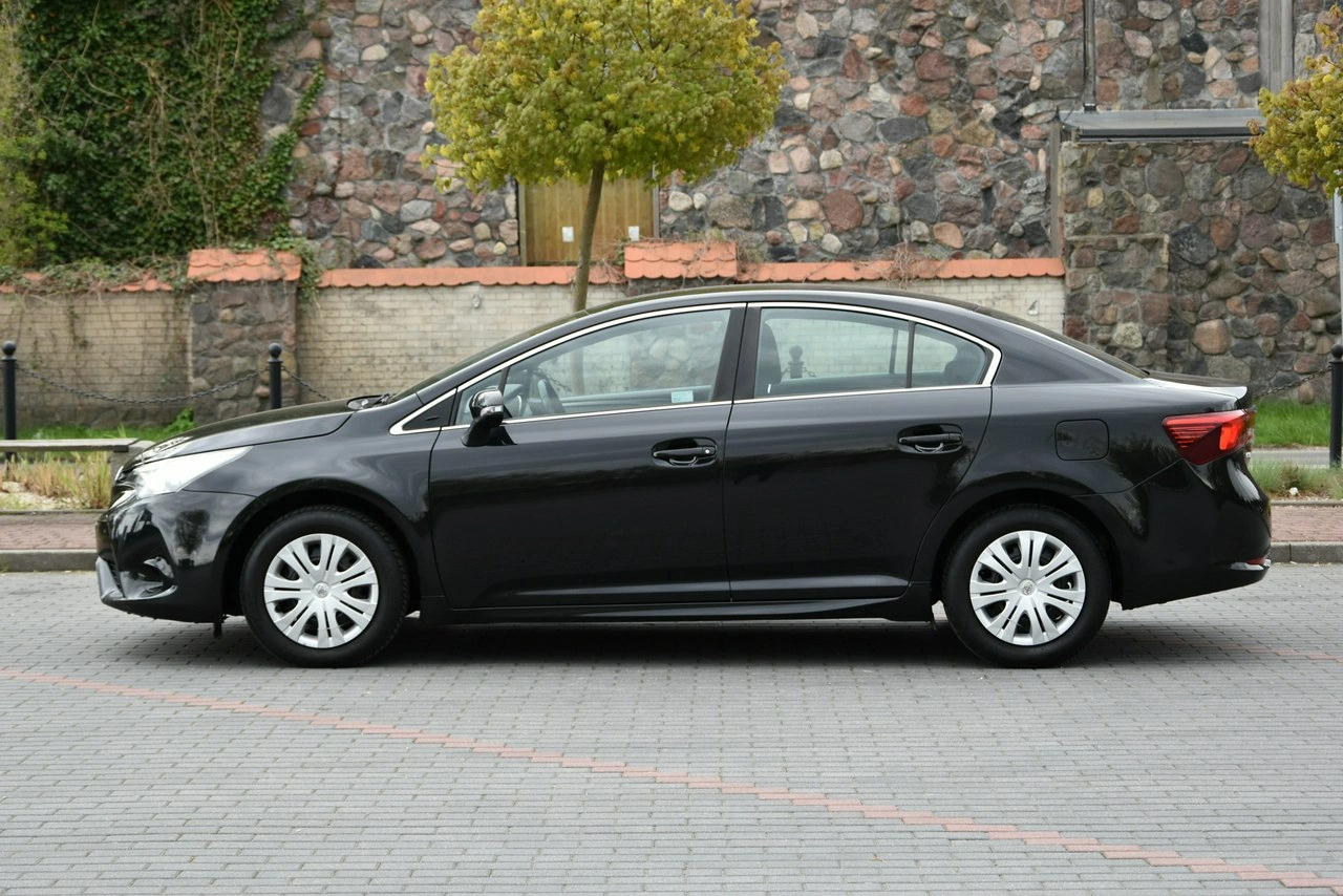 Toyota Avensis - Zdjęcie 2