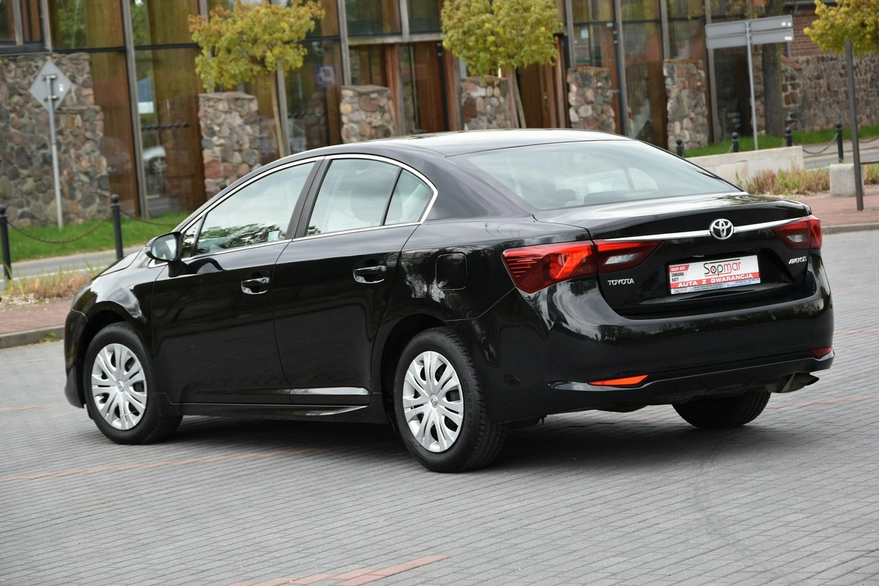 Toyota Avensis - Zdjęcie 3