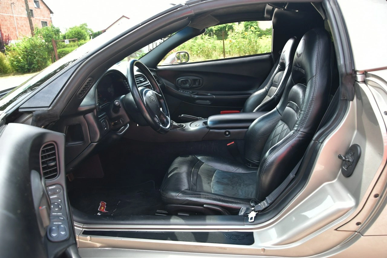 Chevrolet Corvette - Zdjęcie 12