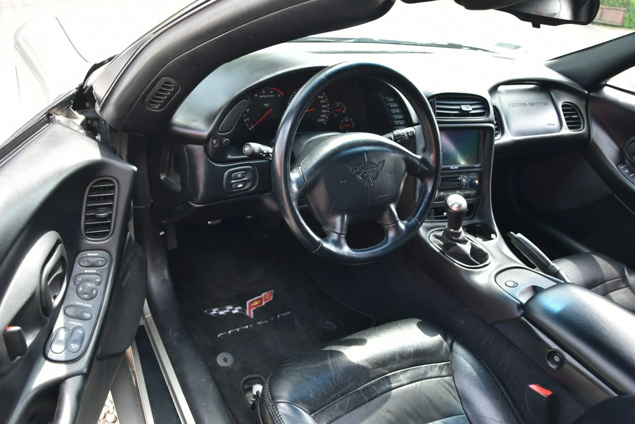 Chevrolet Corvette - Zdjęcie 11