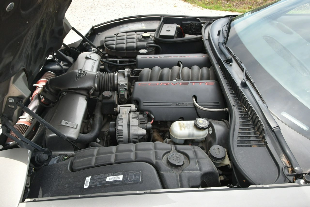 Chevrolet Corvette - Zdjęcie 25