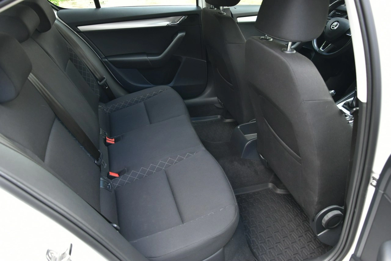 Skoda Octavia - Zdjęcie 9