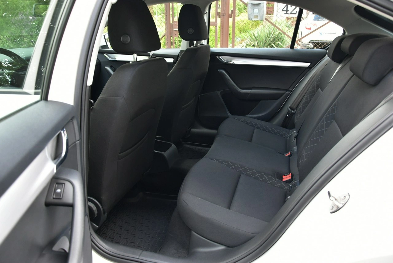 Skoda Octavia - Zdjęcie 10