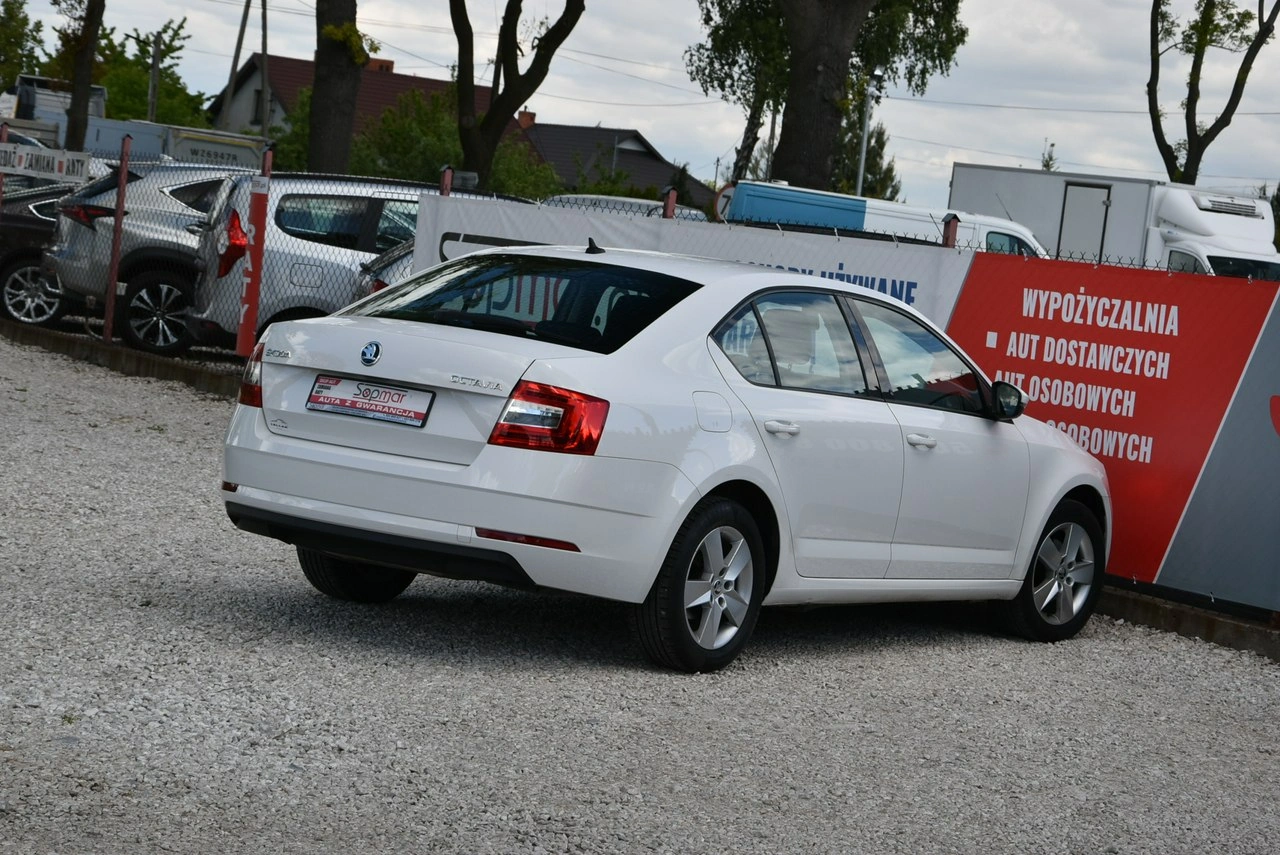 Skoda Octavia - Zdjęcie 19