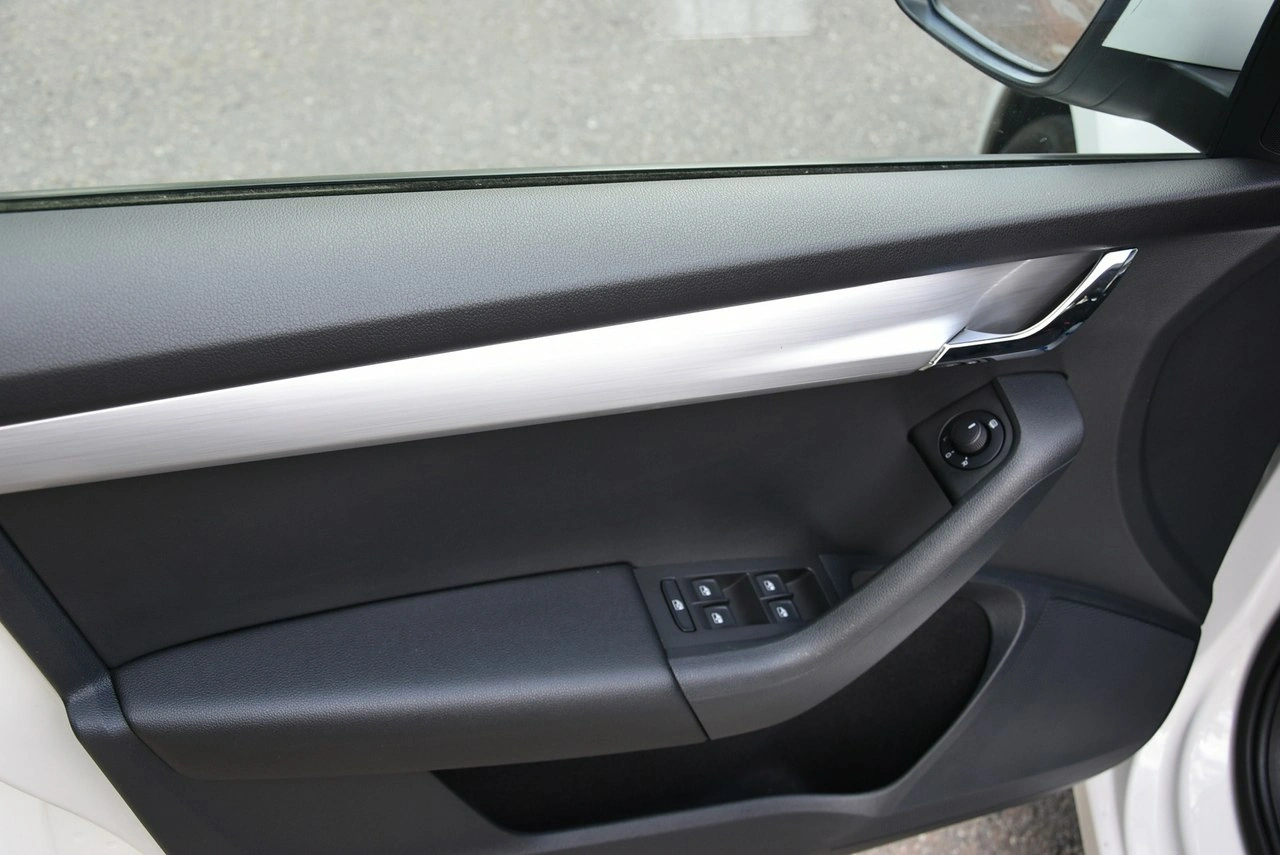 Skoda Octavia - Zdjęcie 21