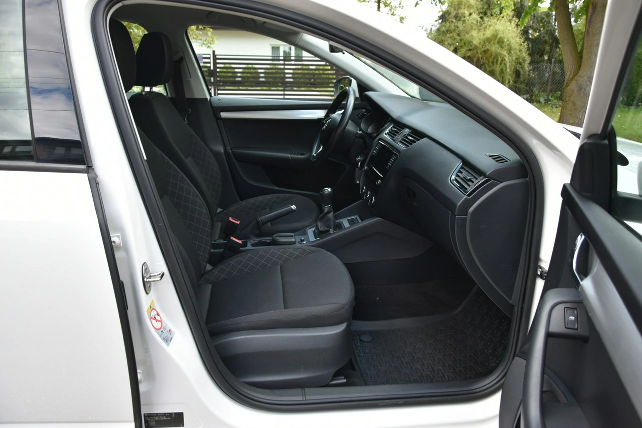 Skoda Octavia - Zdjęcie 8