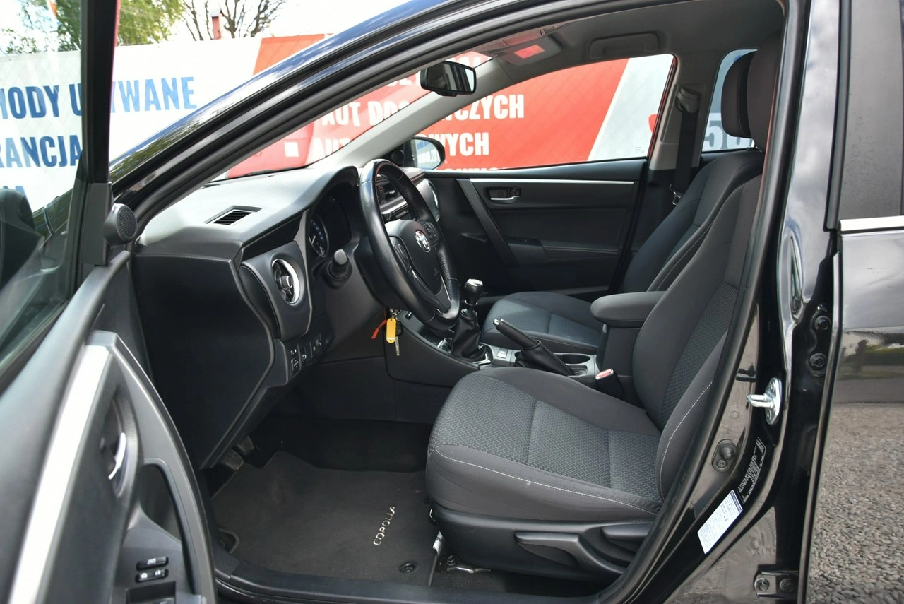 Toyota Corolla - Zdjęcie 14