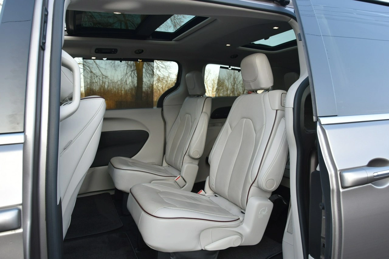Chrysler Pacifica - Zdjęcie 11