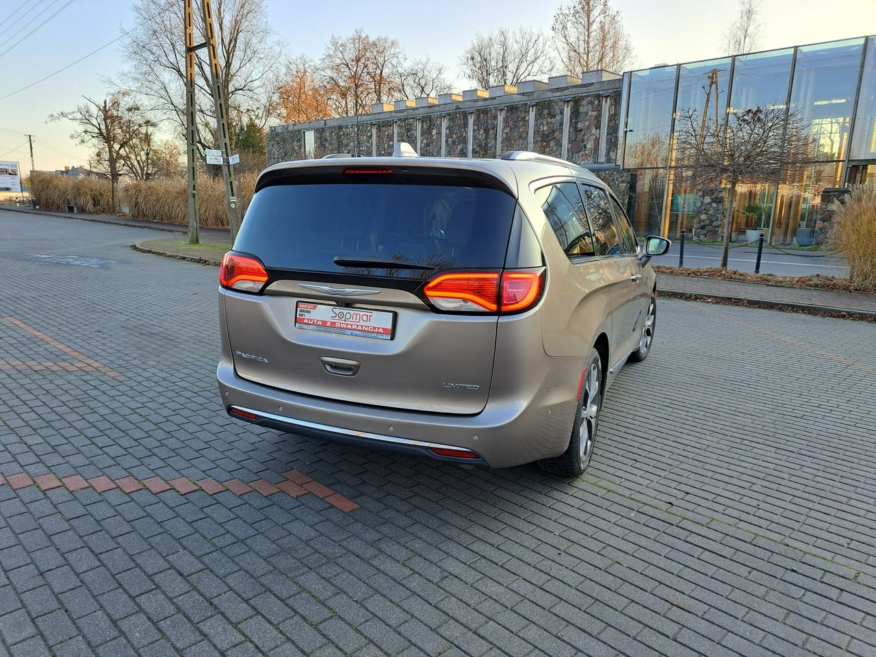 Chrysler Pacifica - Zdjęcie 19