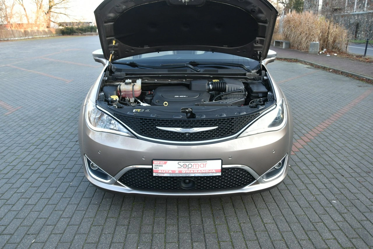 Chrysler Pacifica - Zdjęcie 24