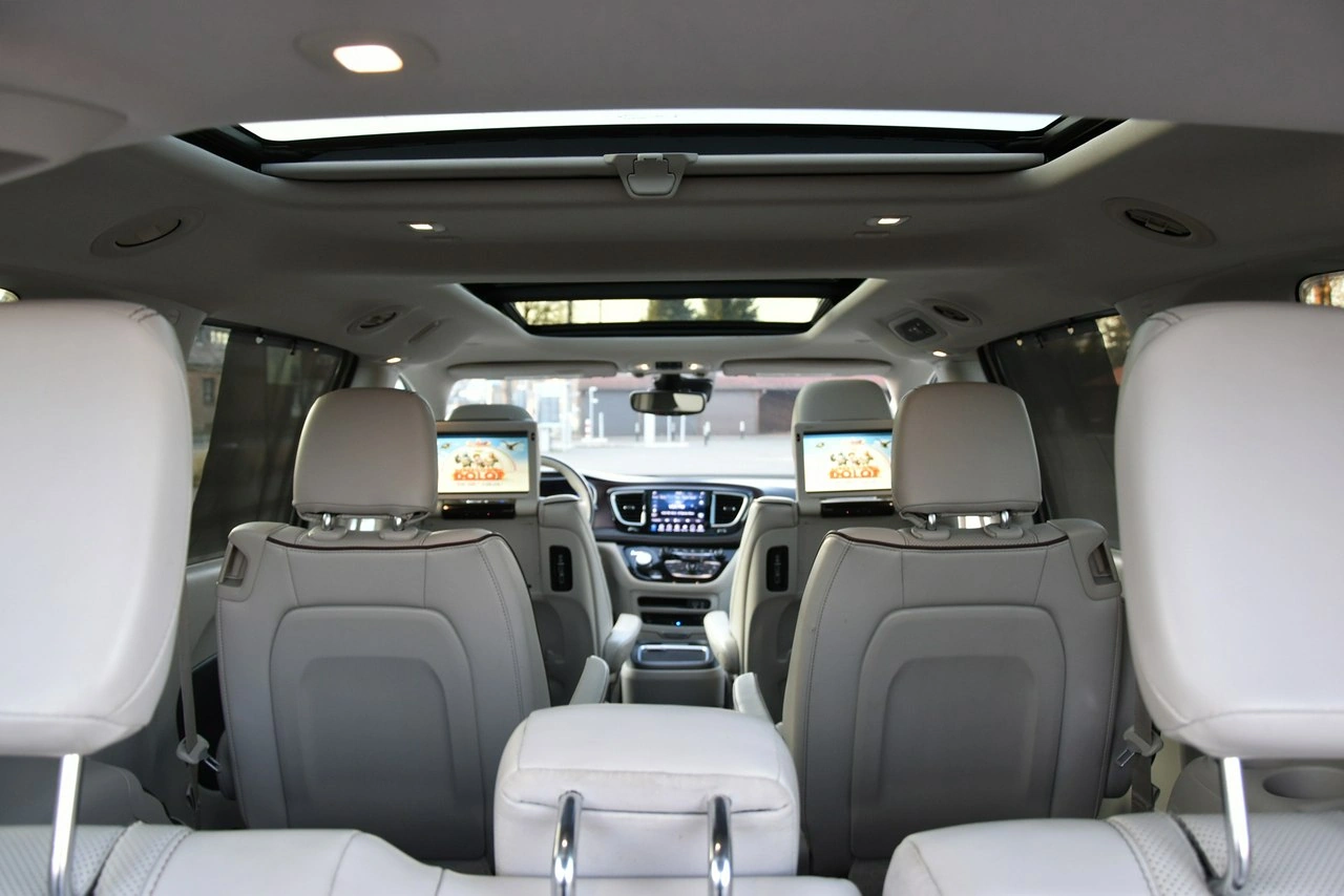 Chrysler Pacifica - Zdjęcie 8