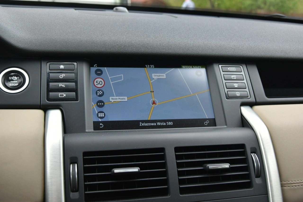 Land Rover Discovery Sport - Zdjęcie 11