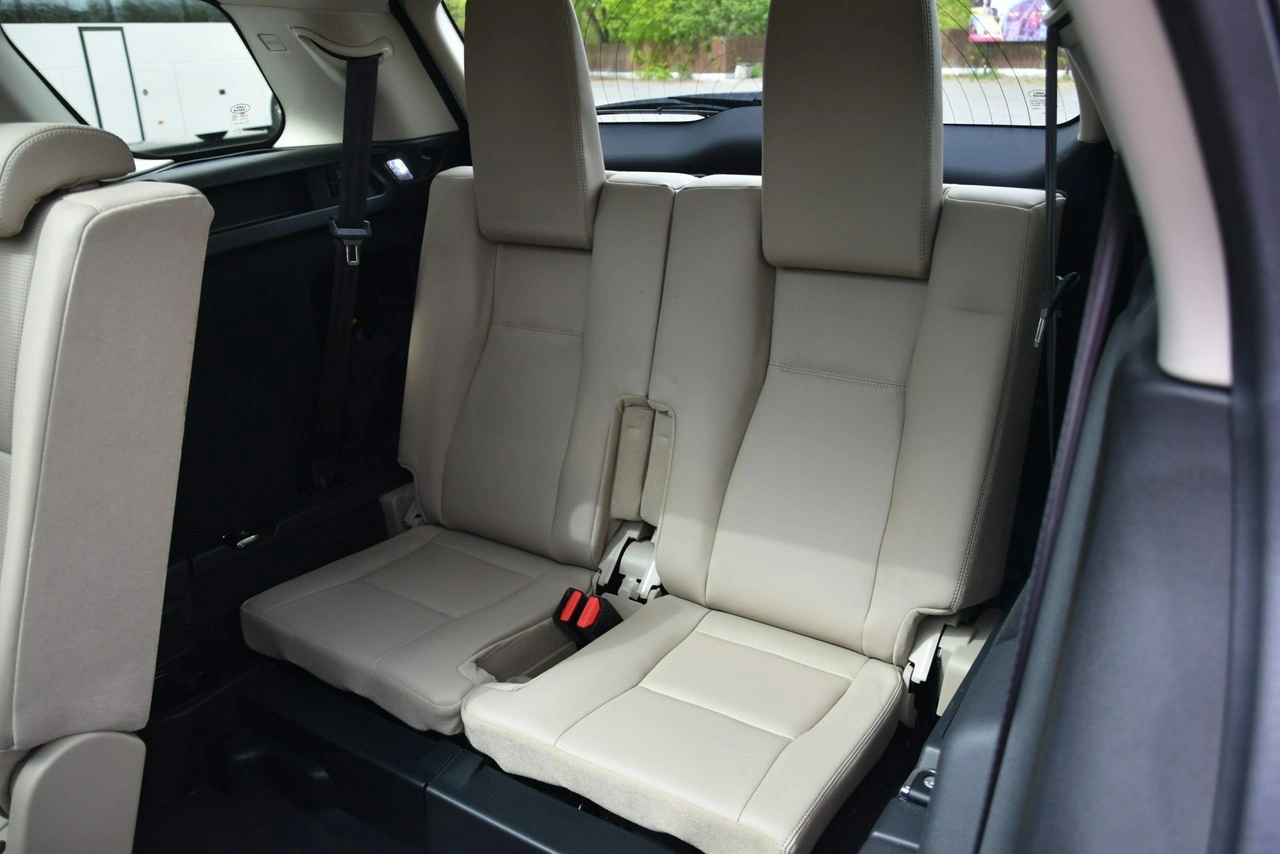 Land Rover Discovery Sport - Zdjęcie 14