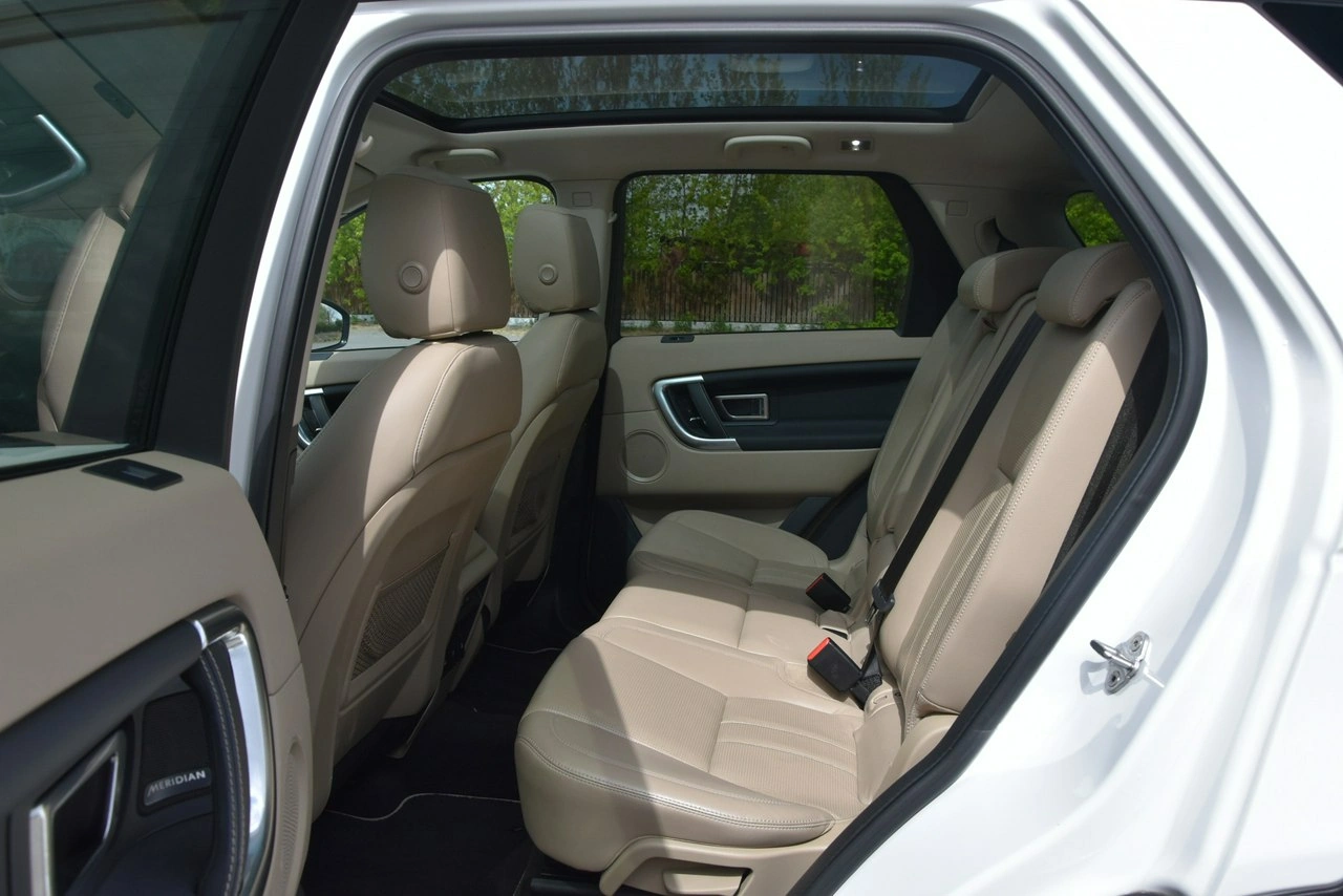 Land Rover Discovery Sport - Zdjęcie 15