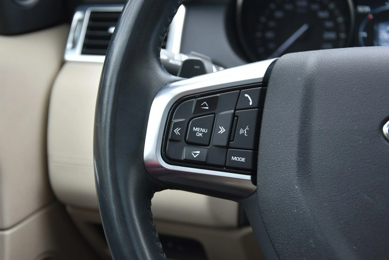 Land Rover Discovery Sport - Zdjęcie 28