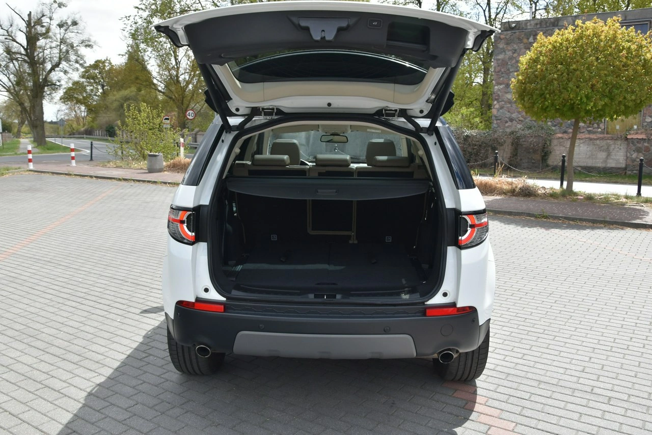 Land Rover Discovery Sport - Zdjęcie 32