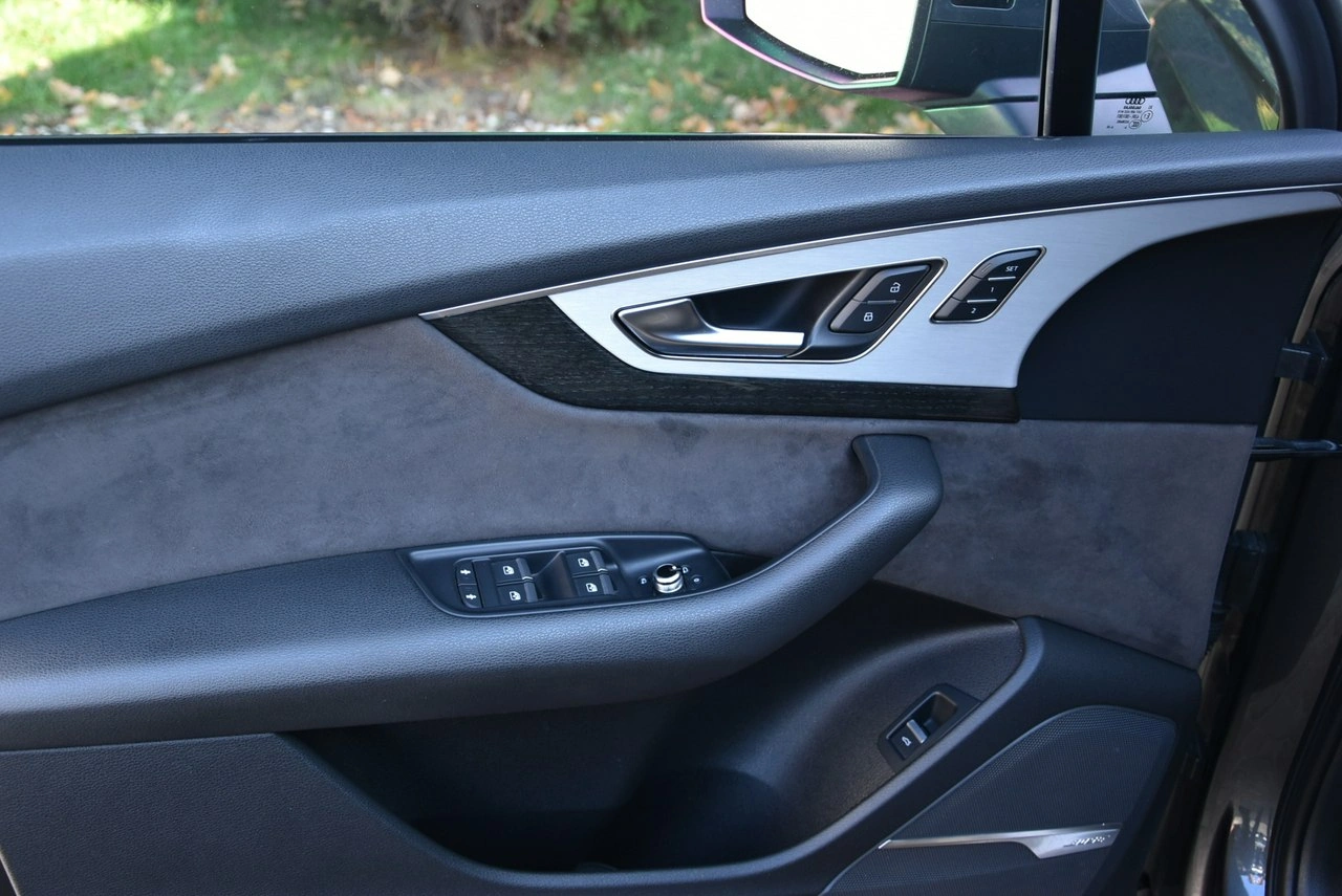 Audi SQ7 - Zdjęcie 12