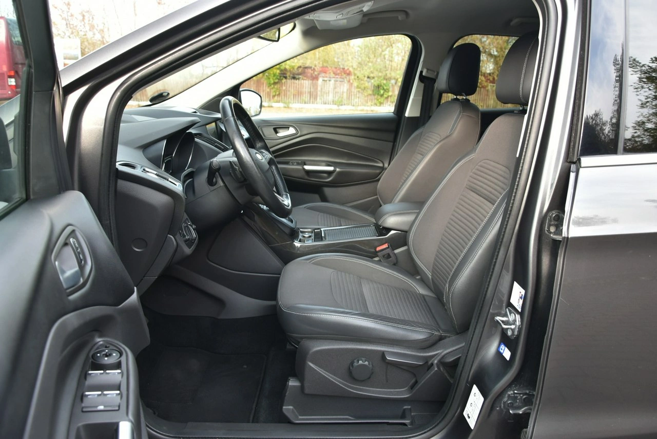 Ford Kuga - Zdjęcie 16