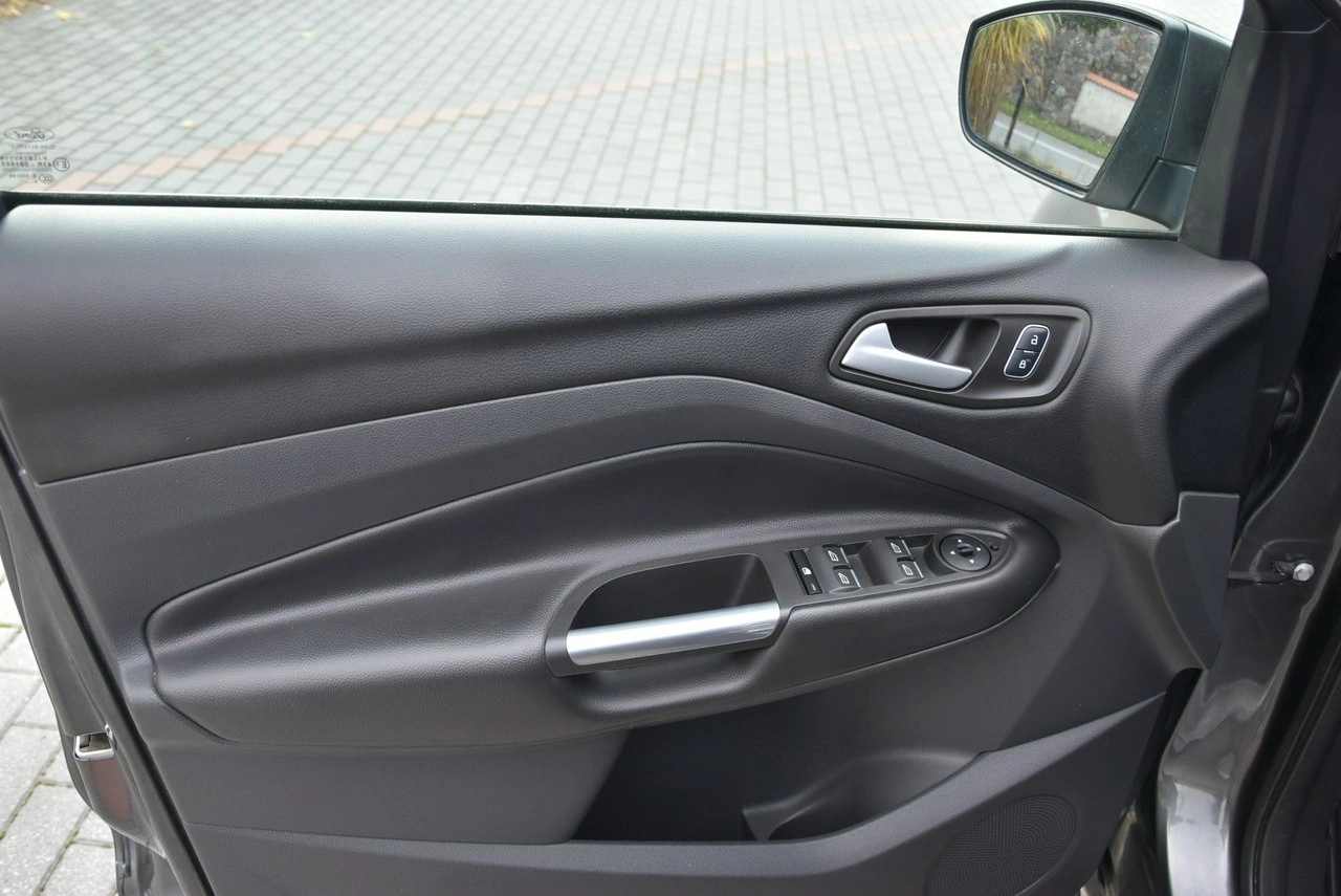 Ford Kuga - Zdjęcie 30