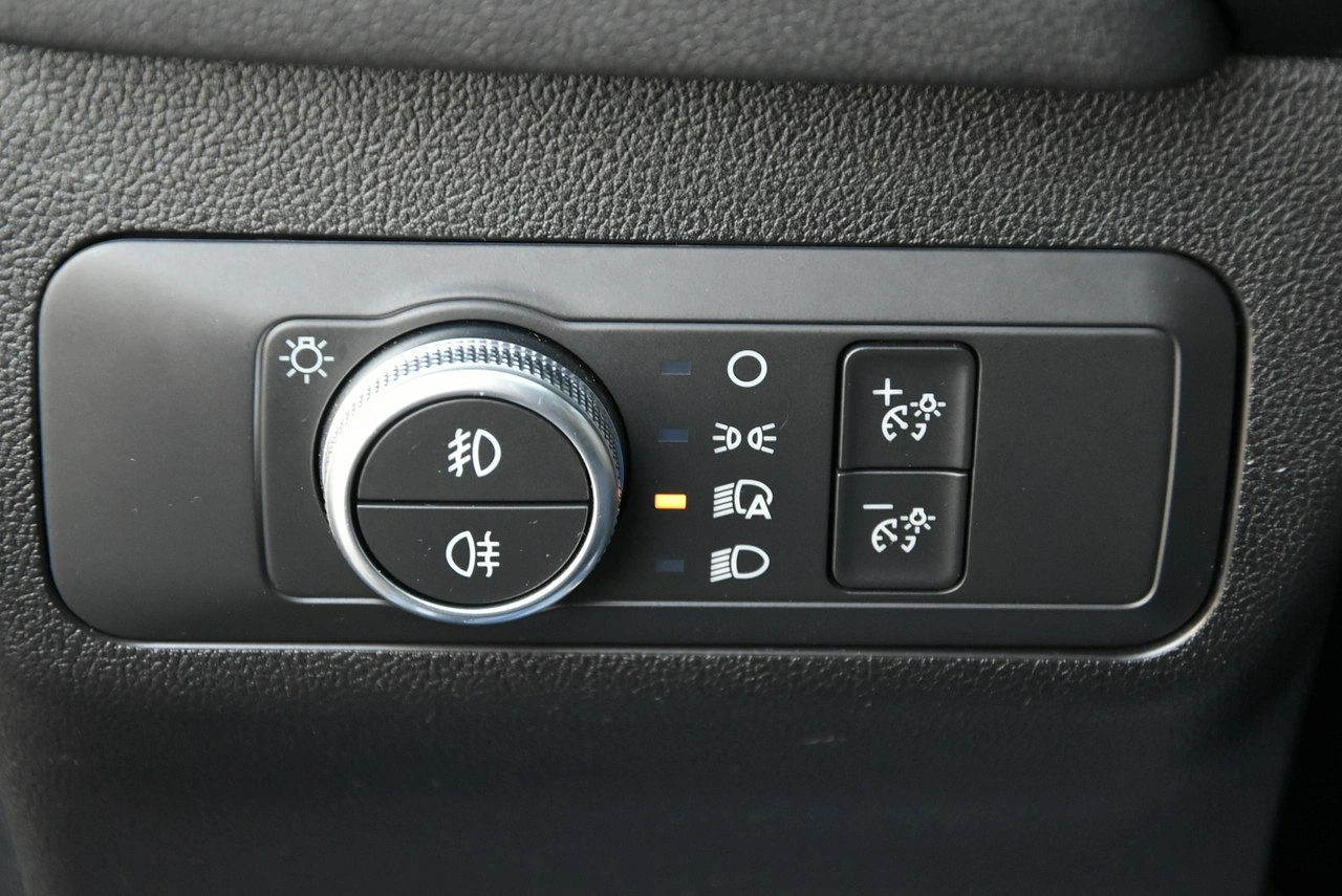 Ford Kuga - Zdjęcie 21