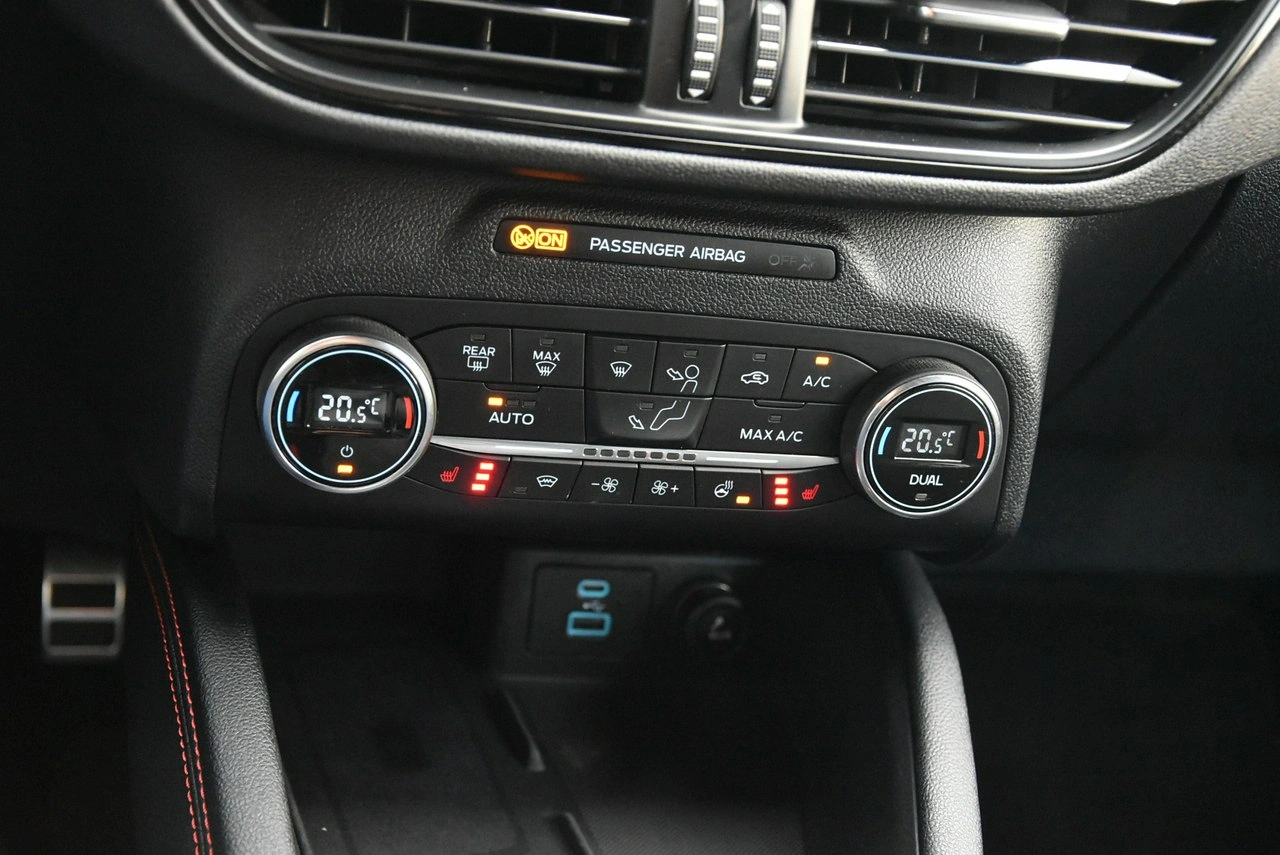 Ford Kuga - Zdjęcie 25