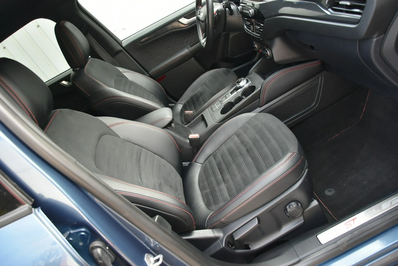 Ford Kuga - Zdjęcie 28