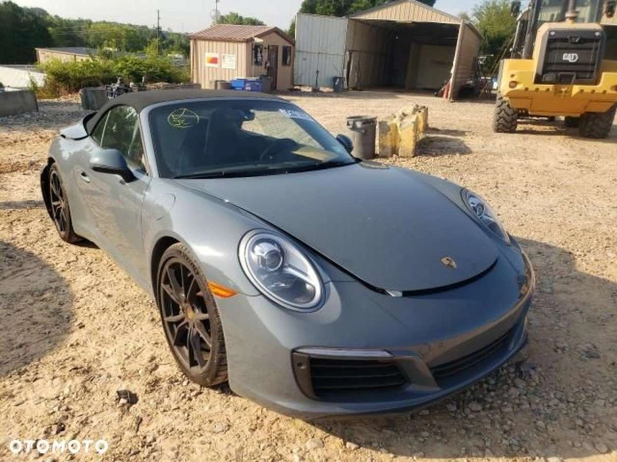 Porsche 911 - Główne zdjęcie