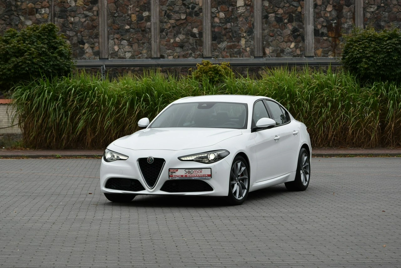 Alfa Romeo Giulia - Zdjęcie 18