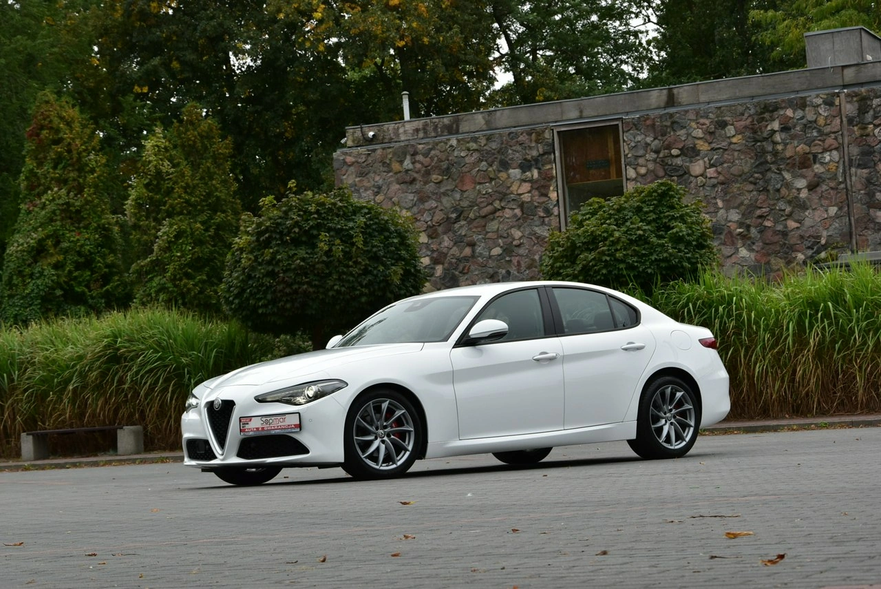Alfa Romeo Giulia - Zdjęcie 1