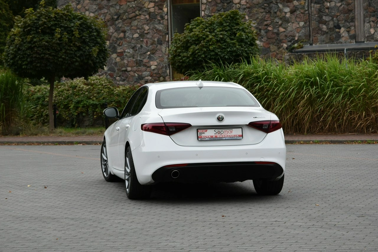 Alfa Romeo Giulia - Zdjęcie 19