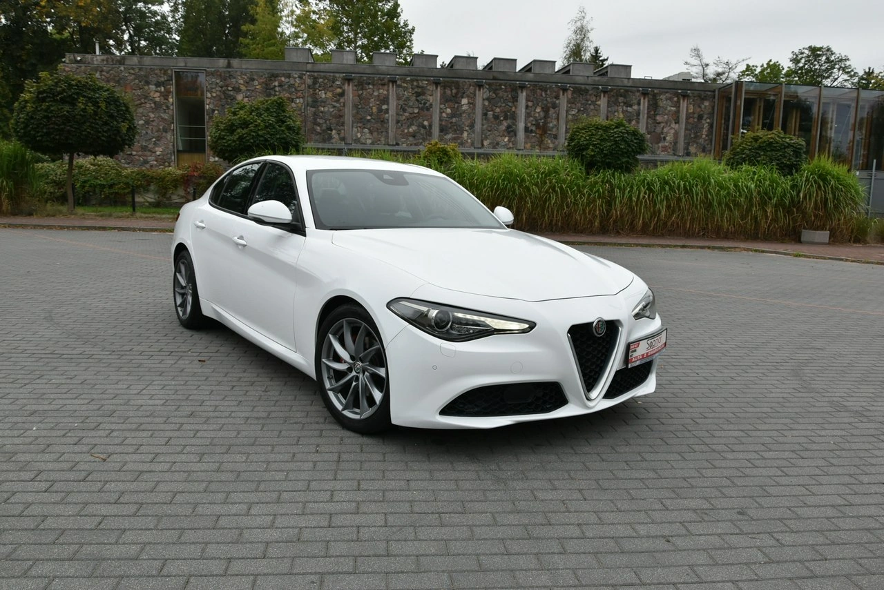 Alfa Romeo Giulia - Zdjęcie 25