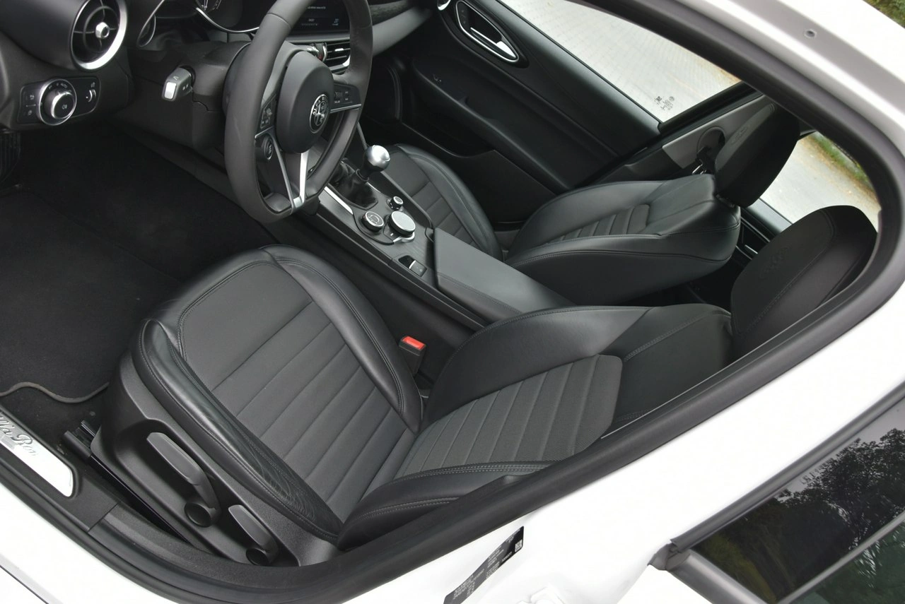 Alfa Romeo Giulia - Zdjęcie 29