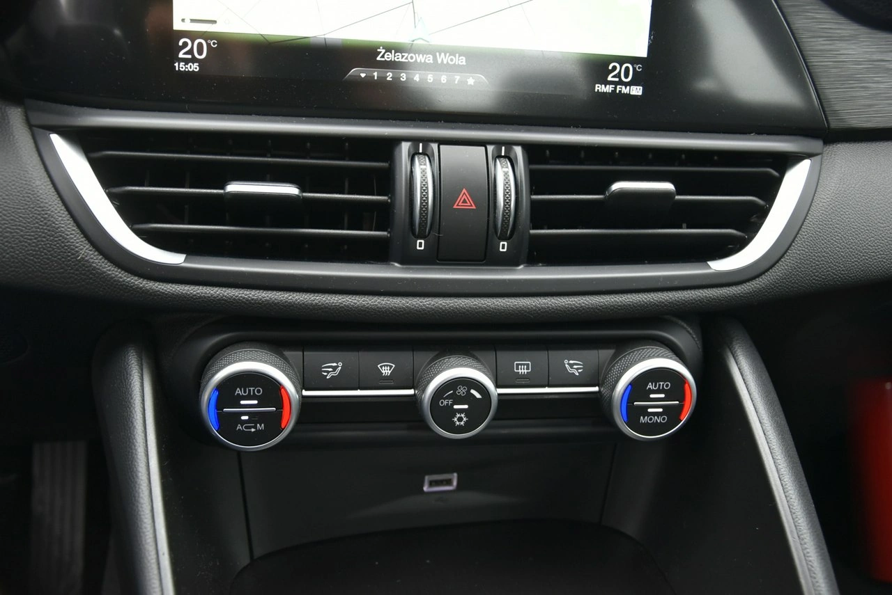 Alfa Romeo Giulia - Zdjęcie 32