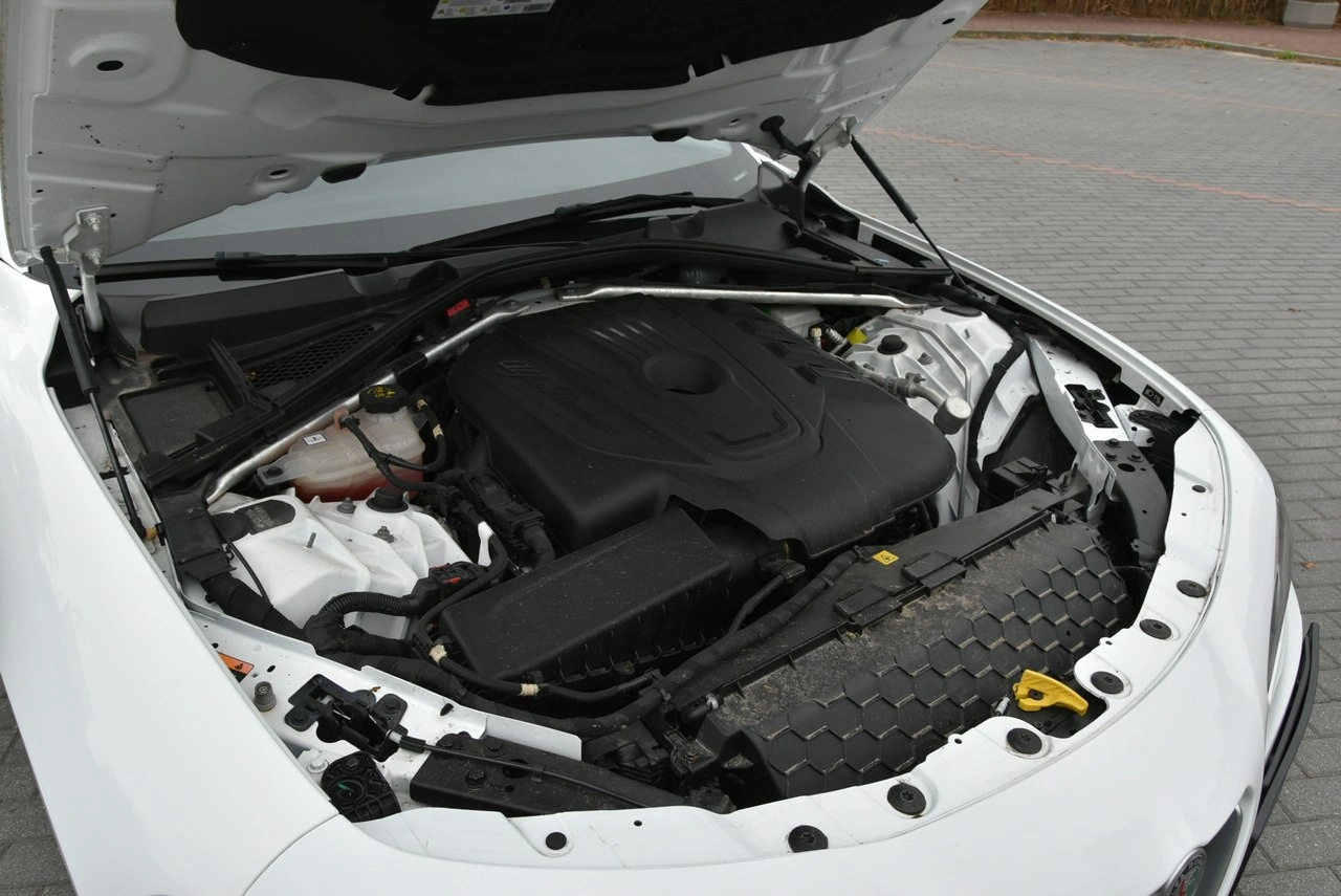 Alfa Romeo Giulia - Zdjęcie 37