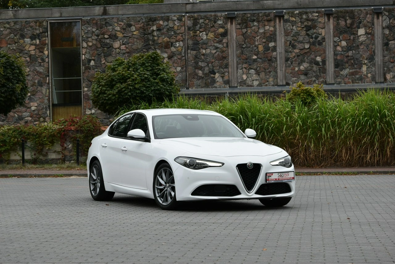 Alfa Romeo Giulia - Zdjęcie 6