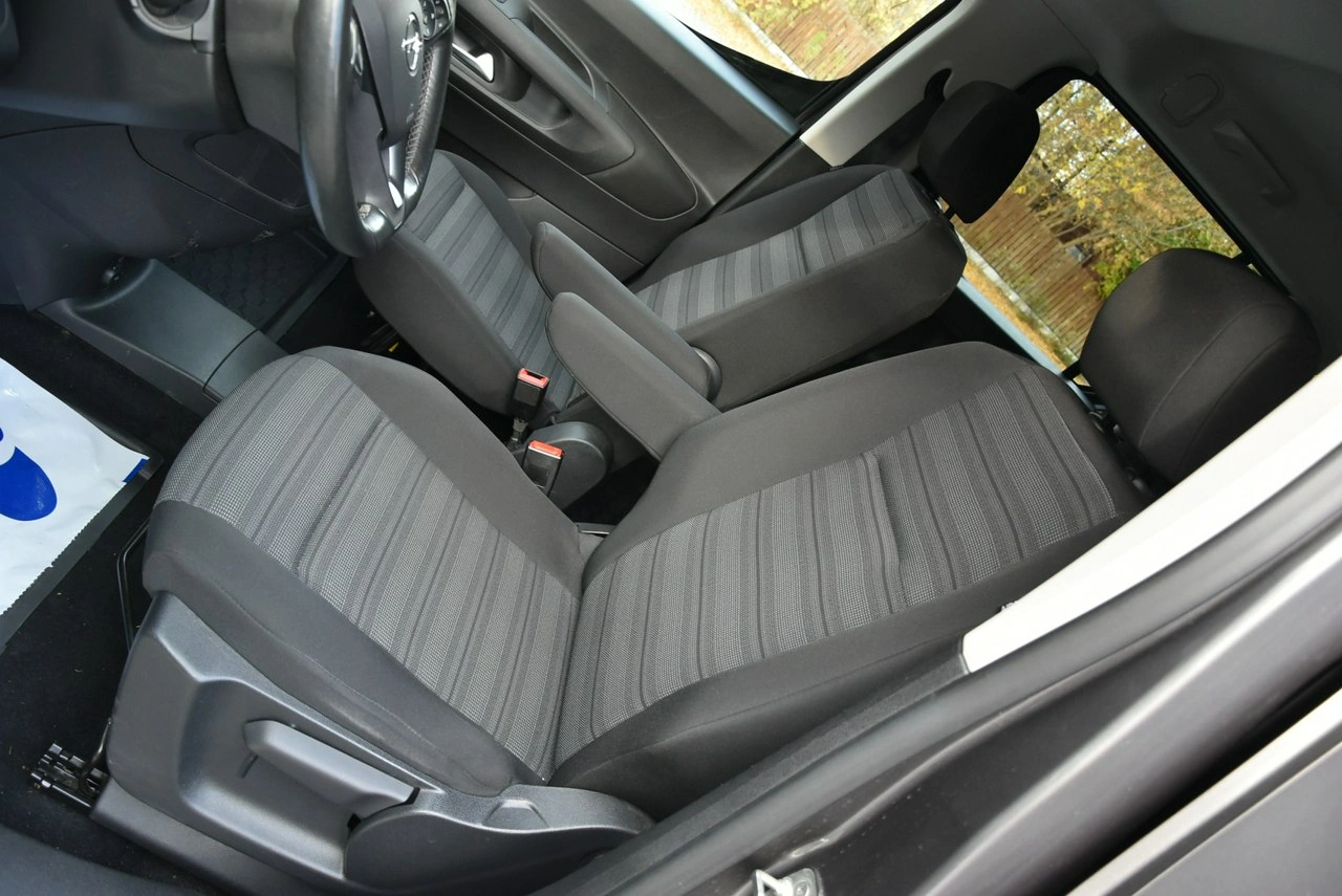 Opel Combo Life - Zdjęcie 30