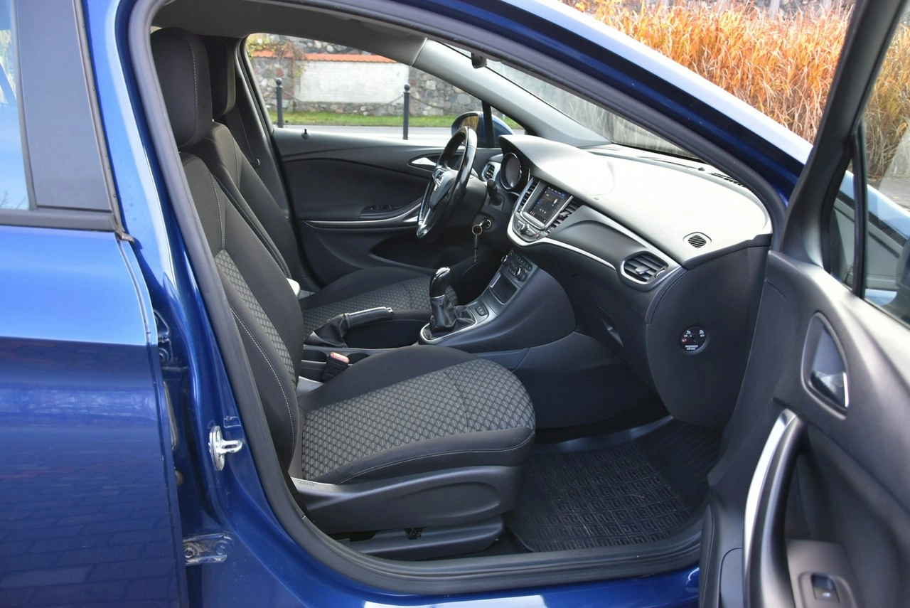 Opel Astra - Zdjęcie 10