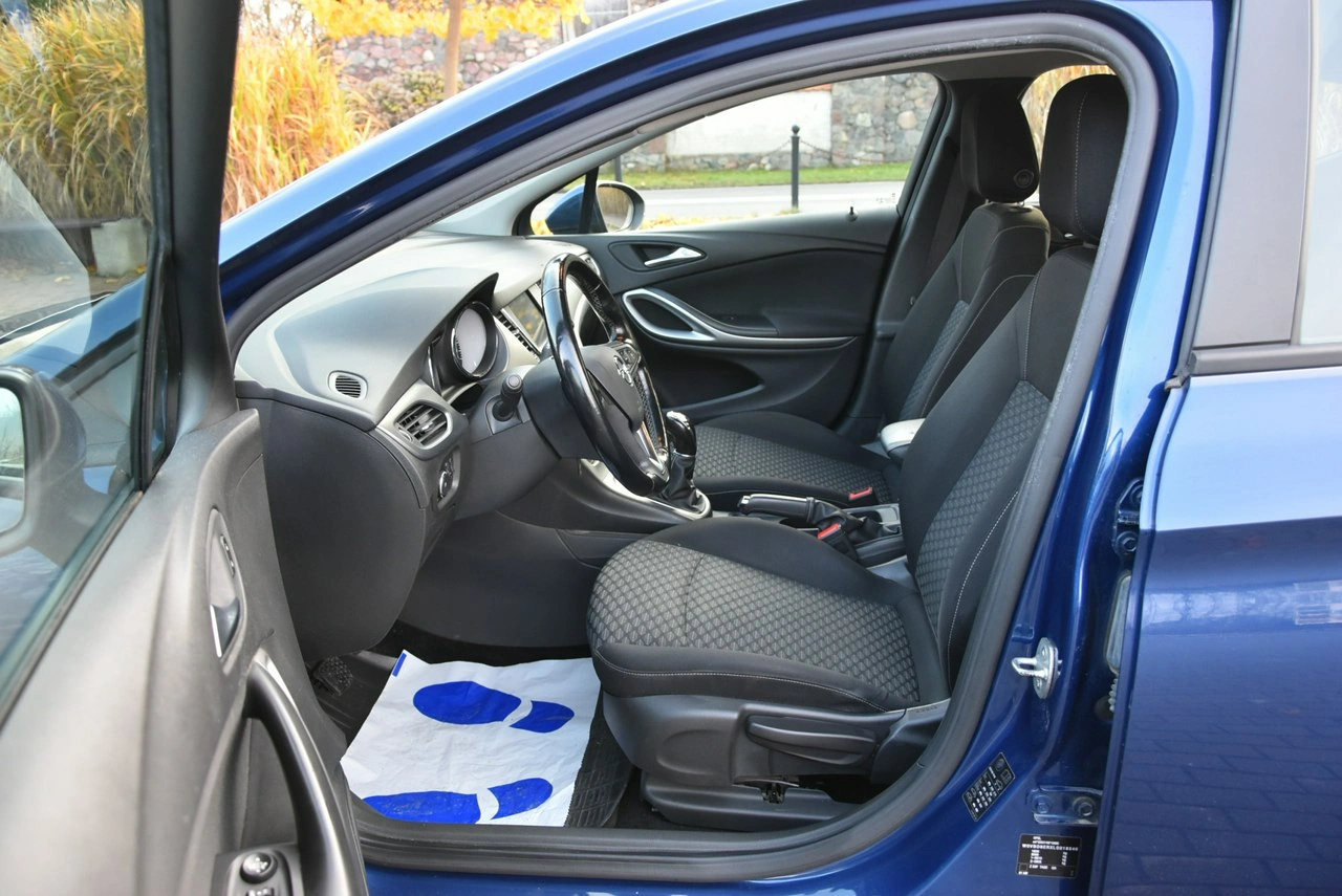 Opel Astra - Zdjęcie 15
