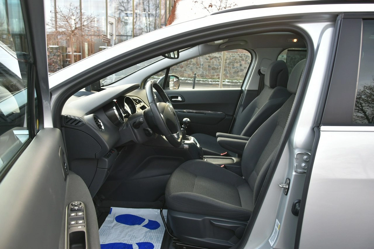 Peugeot 5008 - Zdjęcie 17