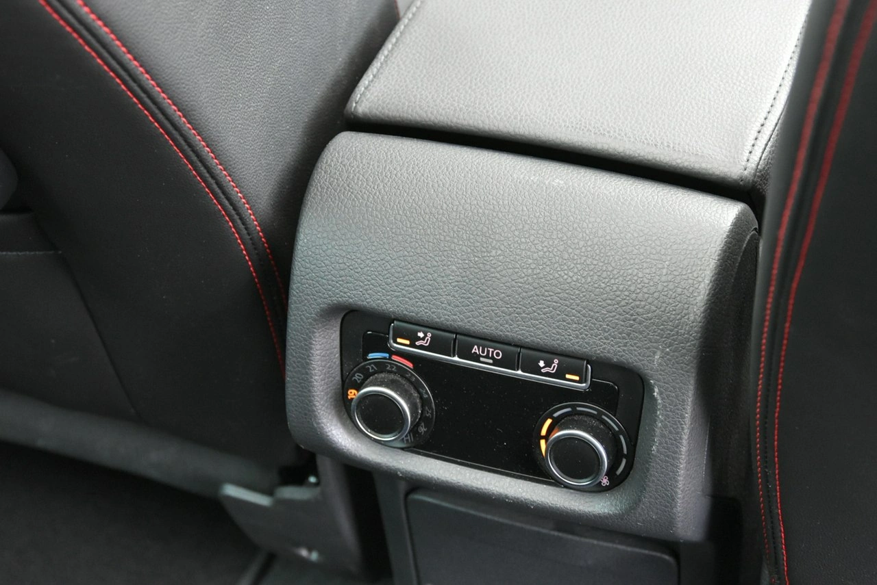 Seat Alhambra - Zdjęcie 15