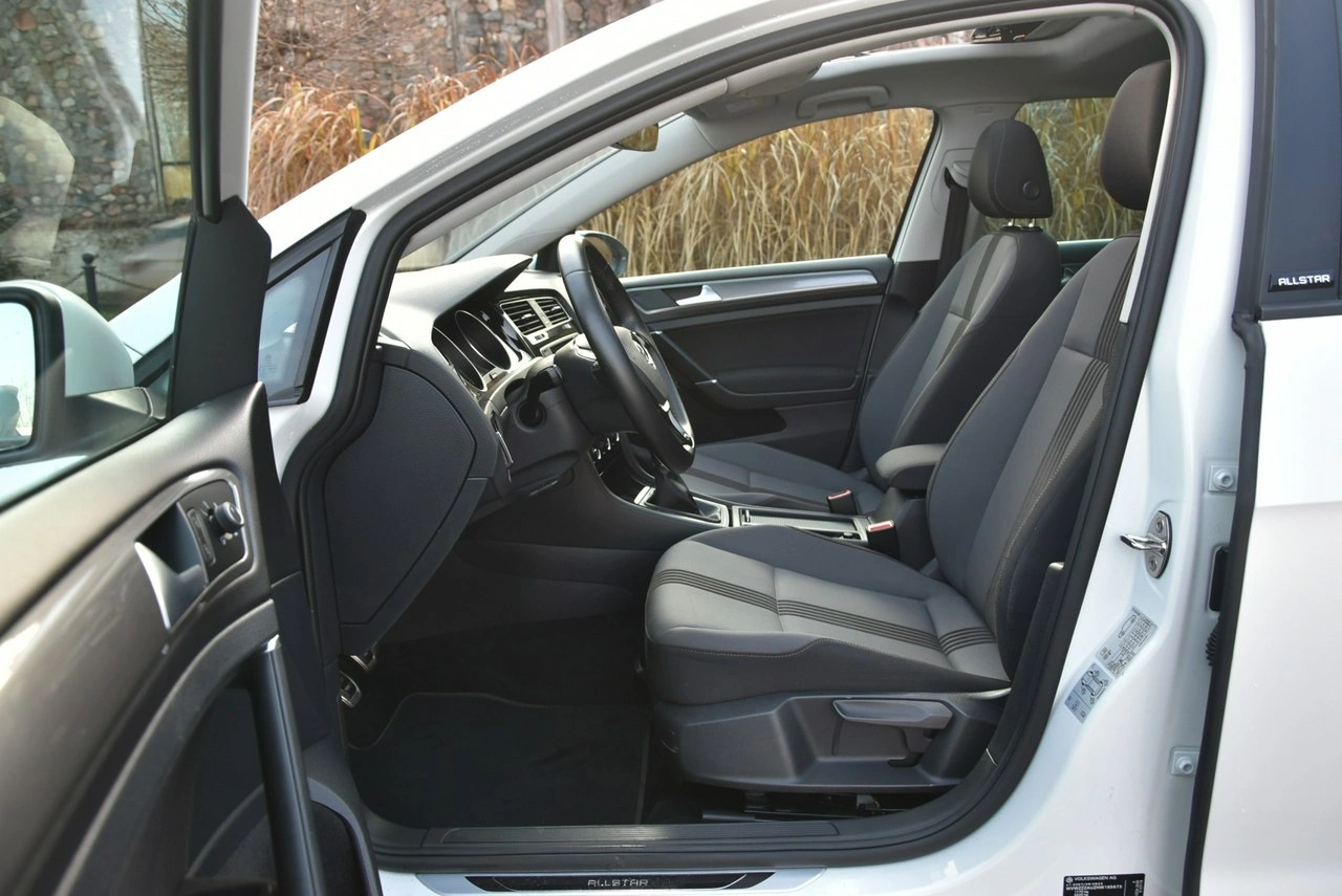 Volkswagen Golf - Zdjęcie 15